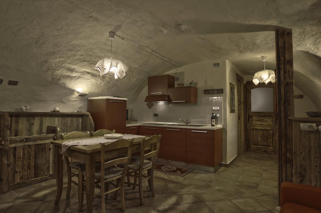 Maison Peroulaz Charvensod Szoba fotó