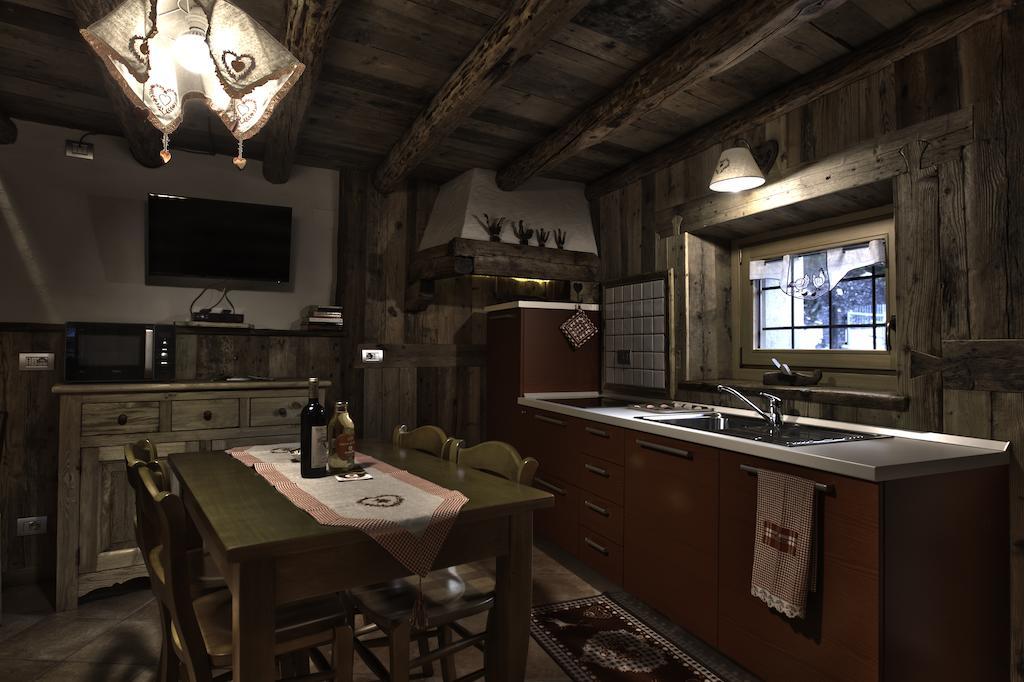 Maison Peroulaz Charvensod Szoba fotó