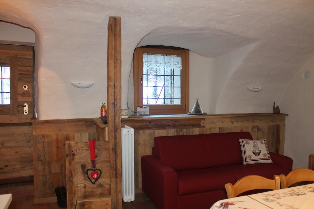 Maison Peroulaz Charvensod Szoba fotó