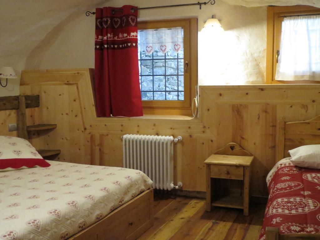 Maison Peroulaz Charvensod Szoba fotó