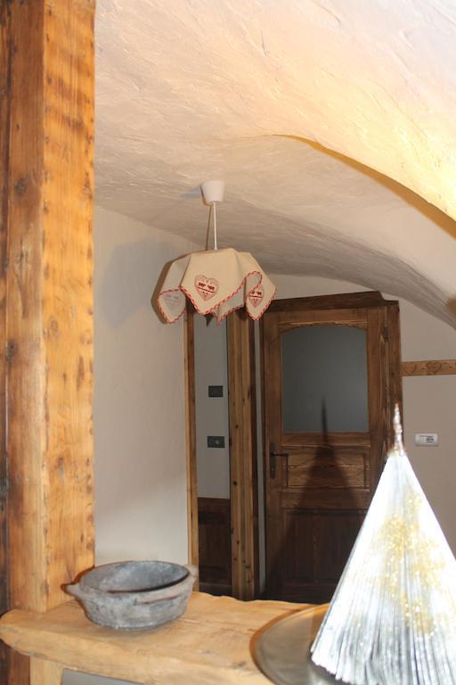 Maison Peroulaz Charvensod Szoba fotó