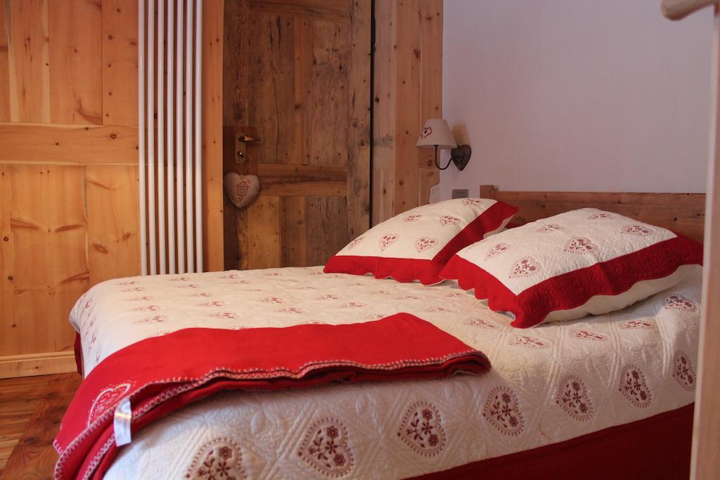 Maison Peroulaz Charvensod Szoba fotó